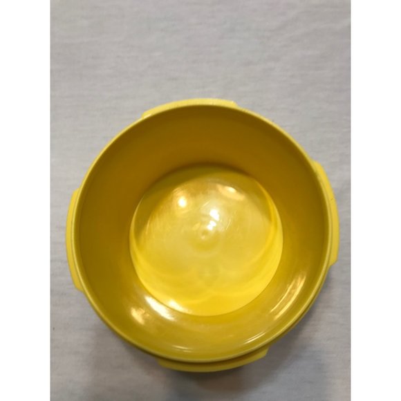 Vintage 1980’s 2 pc. Yellow Tupperware - Picture 6 of 8